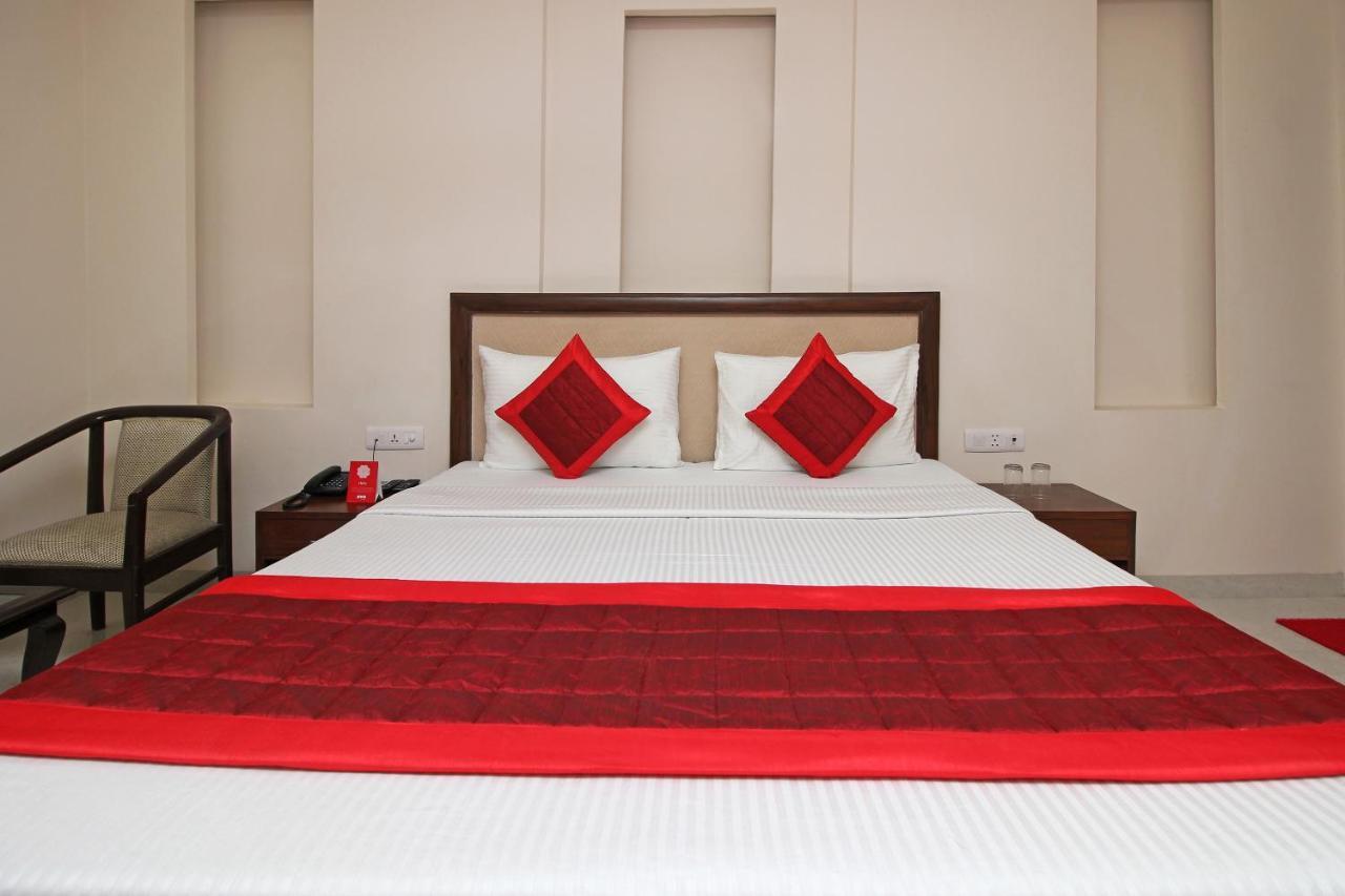 Oyo Hotel Blu Pebbles Near Delhi Airport Nueva Delhi Exterior foto